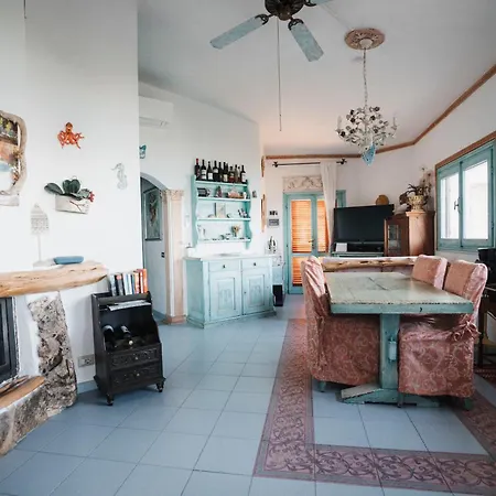 Casa Smeraldo بيت للعطل أولبيا